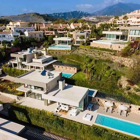 Anamaya In Nueva Andalucia Villa