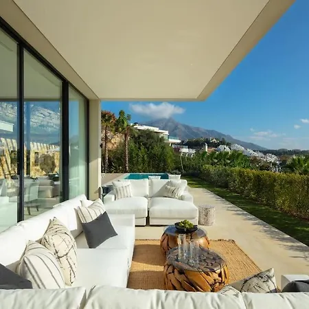 Villa Anamaya In Nueva Andalucia *