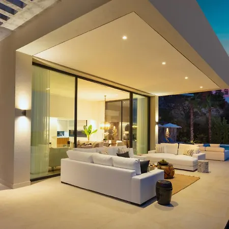 Villa Anamaya In Nueva Andalucia *